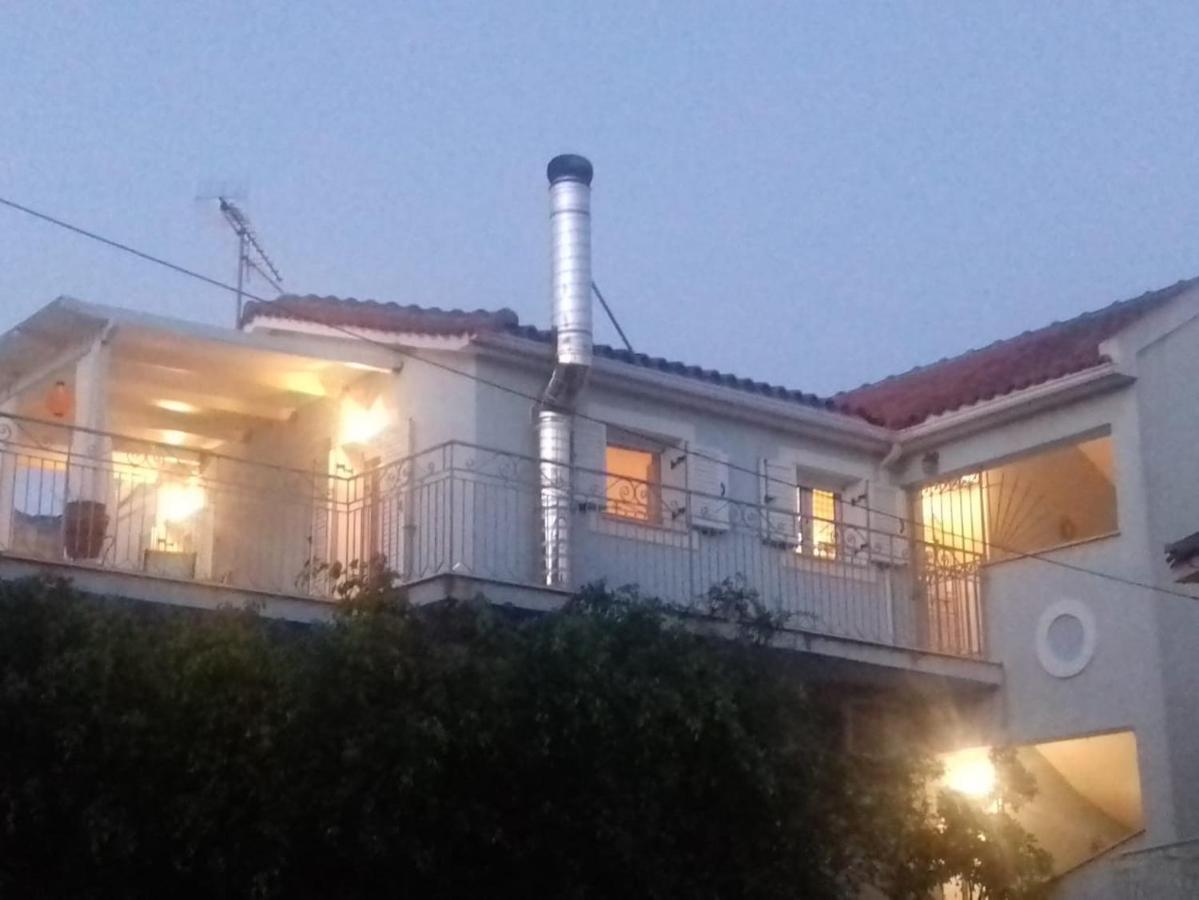 Apartment In Argostoli With Stunning Sea Views المظهر الخارجي الصورة